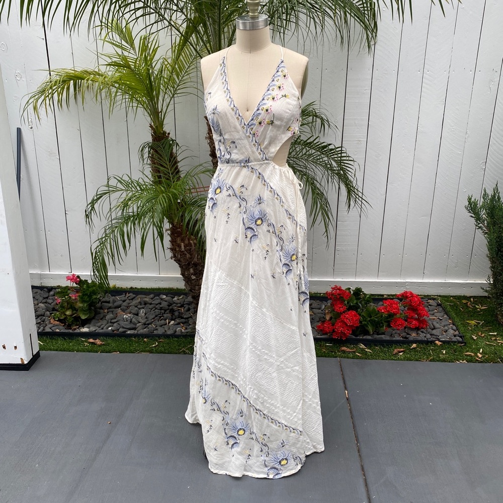Urban Outfitters Jolene Embroidered Maxi Dress - Picture 5 of 10